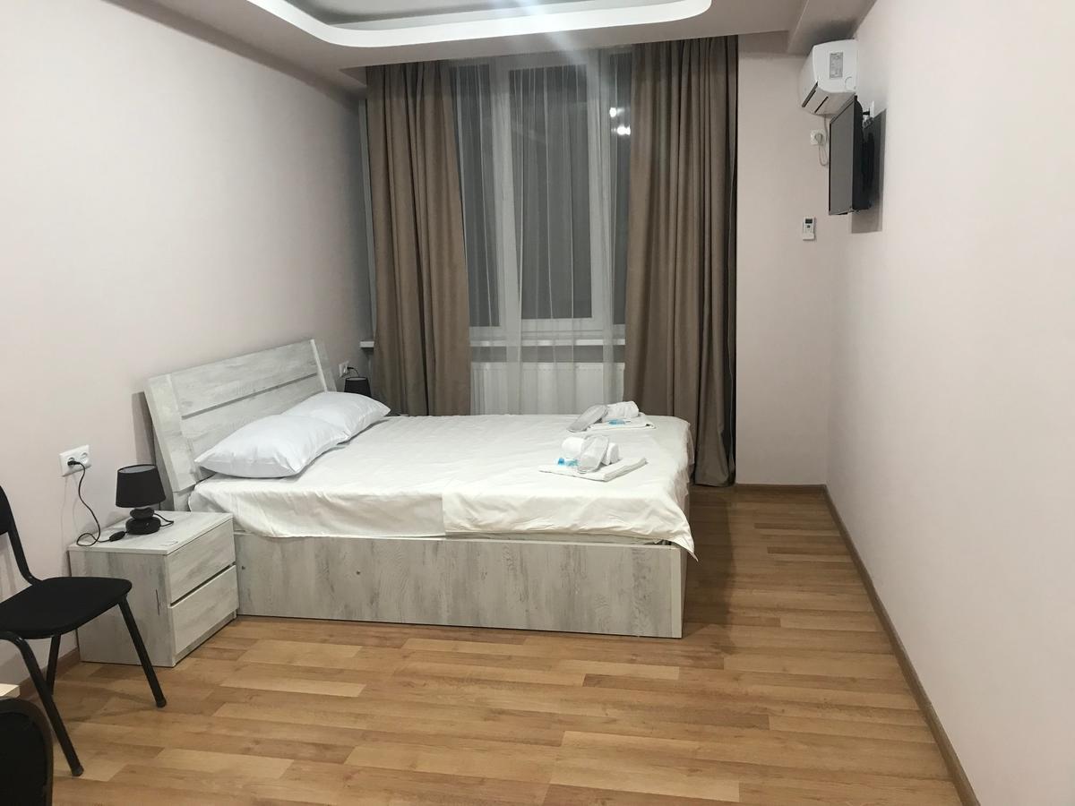 Hotel Caucasus Tbilisi Exterior photo