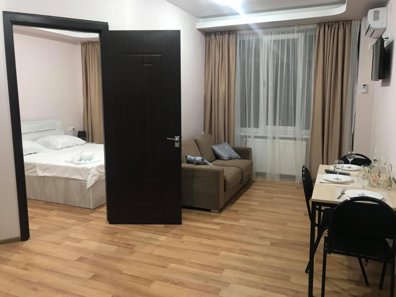 Hotel Caucasus Tbilisi Exterior photo